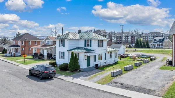 $1,999,999 | 1201-1217 Fairfax St Acc, Radford, VA 24141