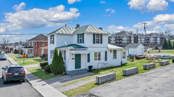 $1,999,999 | 1201-1217 Fairfax St Acc, Radford, VA 24141