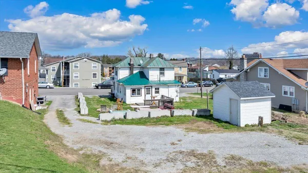 $1,999,999 | 1201-1217 Fairfax St Acc, Radford, VA 24141