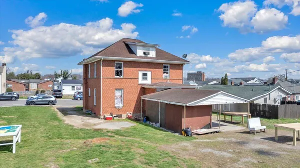 $1,999,999 | 1201-1217 Fairfax St Acc, Radford, VA 24141