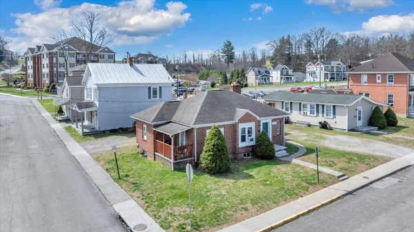$1,999,999 | 1201-1217 Fairfax St Acc, Radford, VA 24141