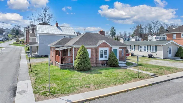 $1,999,999 | 1201-1217 Fairfax St Acc, Radford, VA 24141