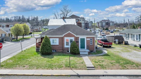 $1,999,999 | 1201-1217 Fairfax St Acc, Radford, VA 24141