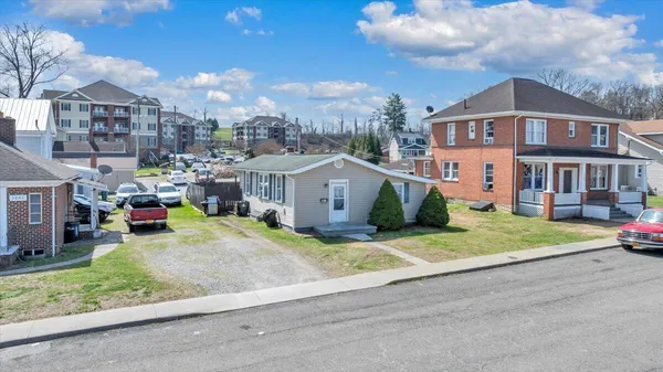 $1,999,999 | 1201-1217 Fairfax St Acc, Radford, VA 24141