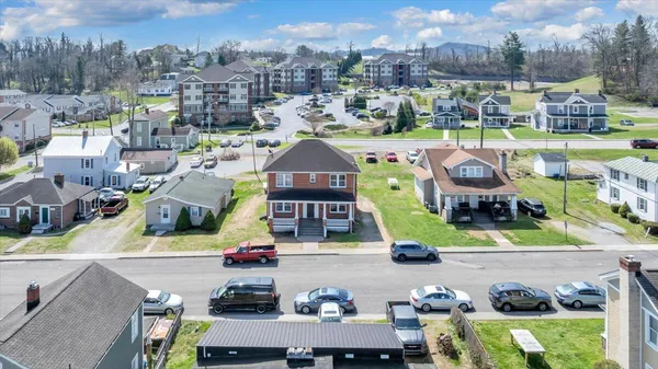 $1,999,999 | 1201-1217 Fairfax St Acc, Radford, VA 24141