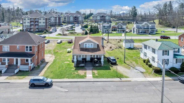 $1,999,999 | 1201-1217 Fairfax St Acc, Radford, VA 24141