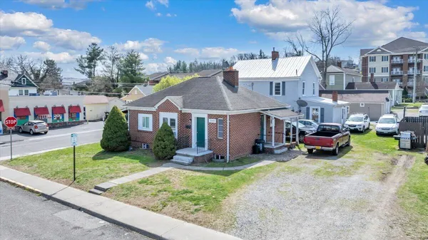 $1,999,999 | 1201-1217 Fairfax St Acc, Radford, VA 24141