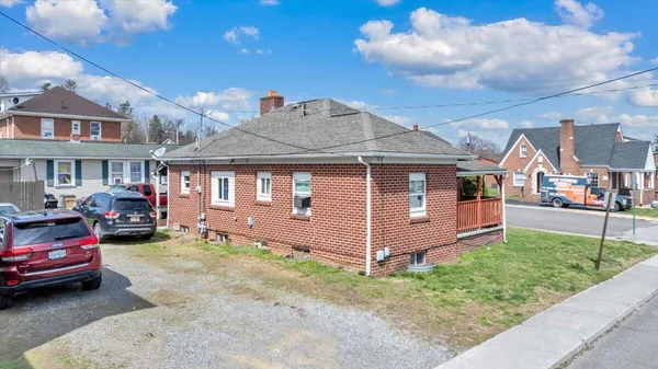 $1,999,999 | 1201-1217 Fairfax St Acc, Radford, VA 24141