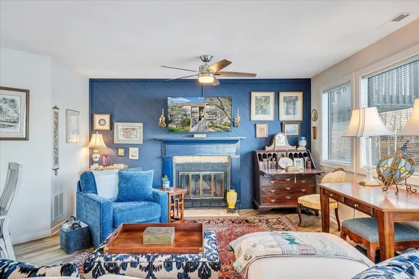 $575,000 | 75 Woodbridge Circle, Unit 1114, Moneta, VA 24121