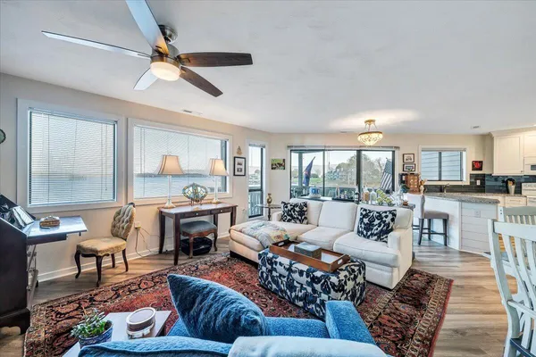 $575,000 | 75 Woodbridge Circle, Unit 1114, Moneta, VA 24121