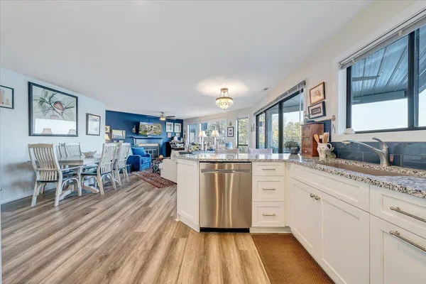 $575,000 | 75 Woodbridge Circle, Unit 1114, Moneta, VA 24121