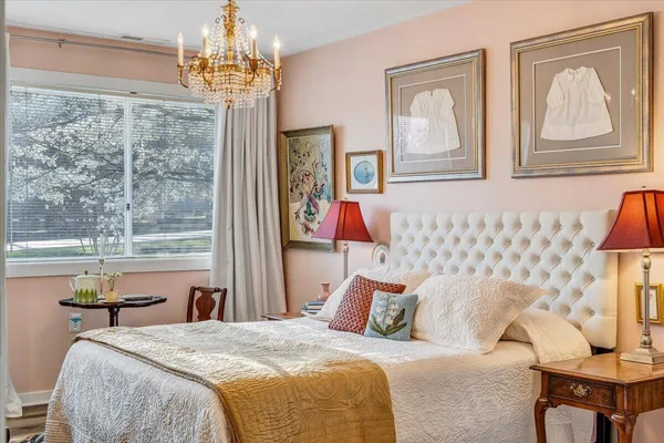 $575,000 | 75 Woodbridge Circle, Unit 1114, Moneta, VA 24121