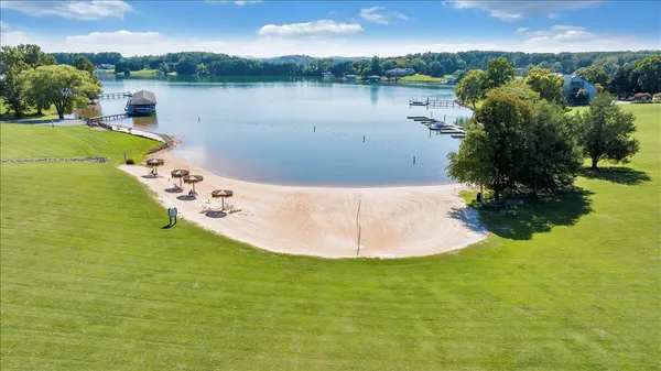 $575,000 | 75 Woodbridge Circle, Unit 1114, Moneta, VA 24121