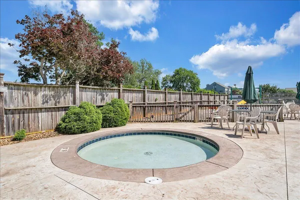 $575,000 | 75 Woodbridge Circle, Unit 1114, Moneta, VA 24121