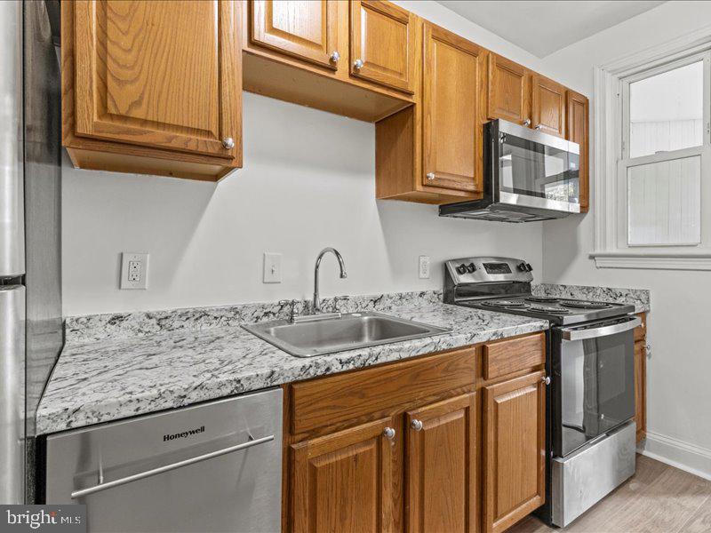 1258 Simms Place Northeast Washington, DC 20002 - Photo 3 of 21 Gallery Image 3