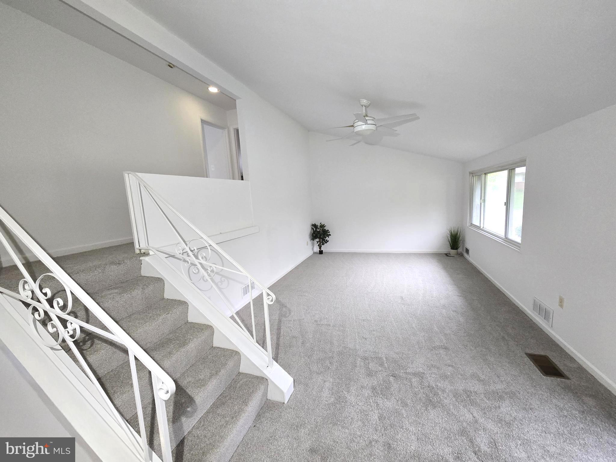12923 Moray Road Silver Spring, MD 20906 - Photo 13 of 37 Living Room