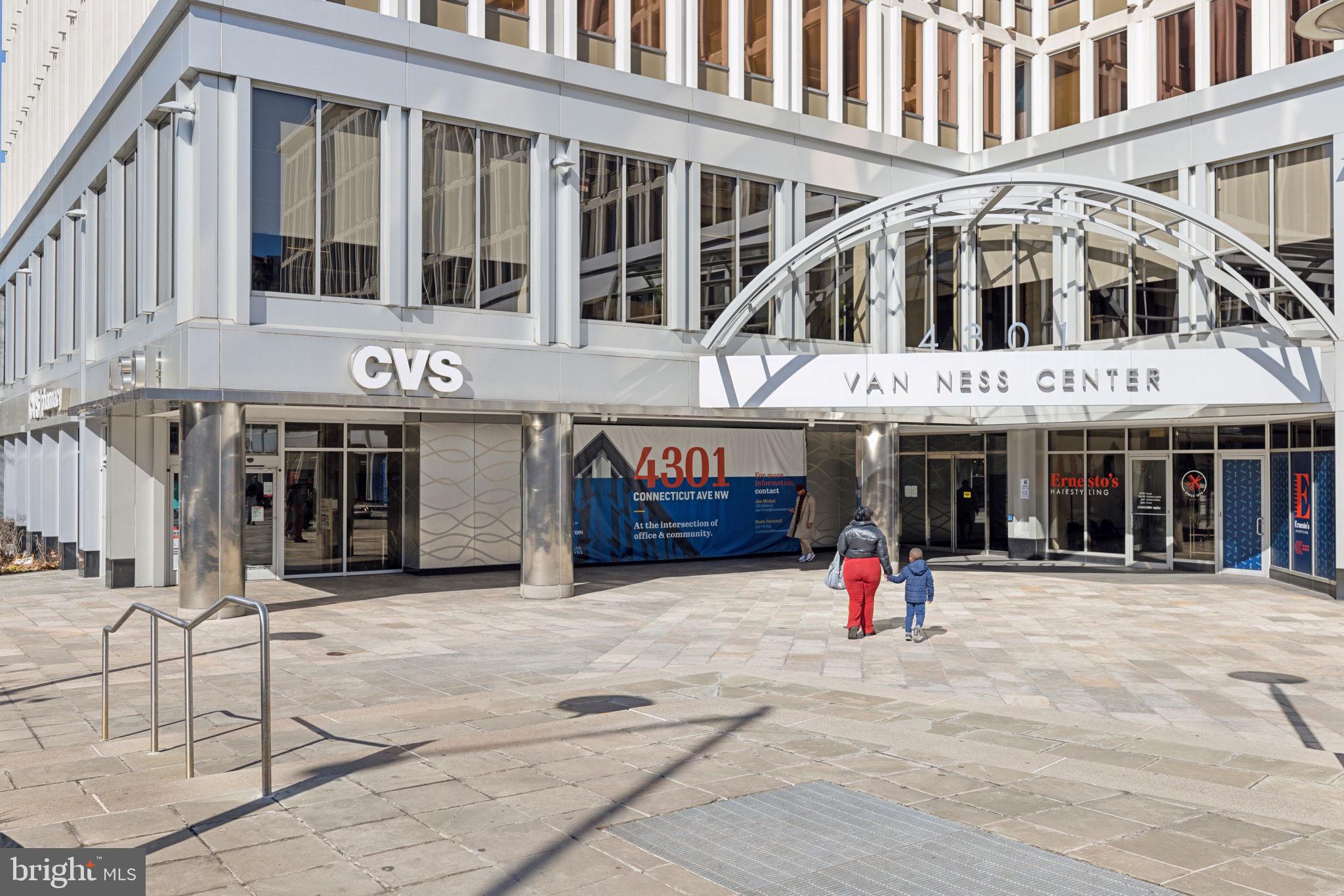 3001 Veazey Street Northwest, Unit 116 Washington, DC 20008 - Photo 40 of 40 a view of an entrance gate of building