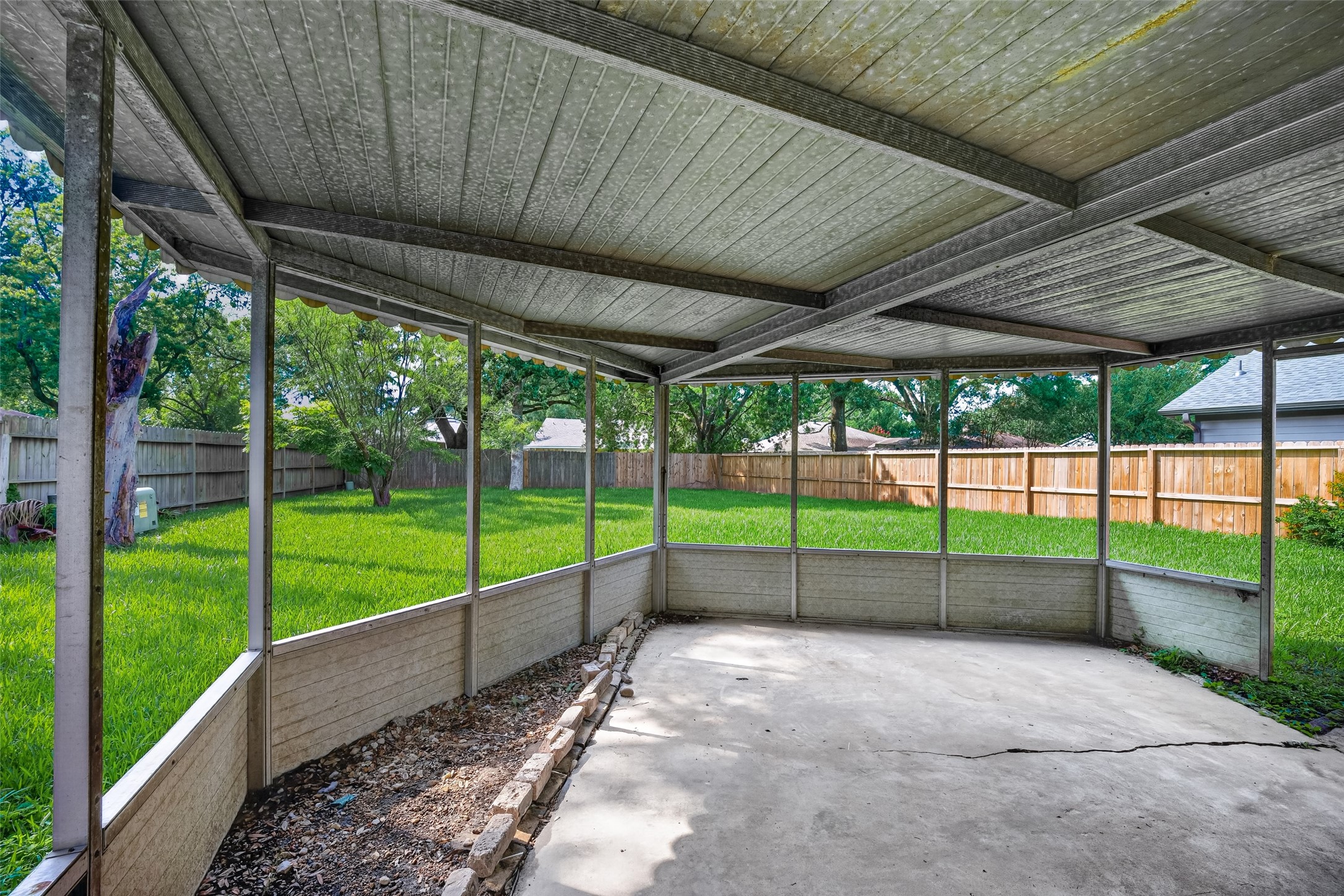 911 Buoy Road Houston, TX 77062 - Photo 15 of 17