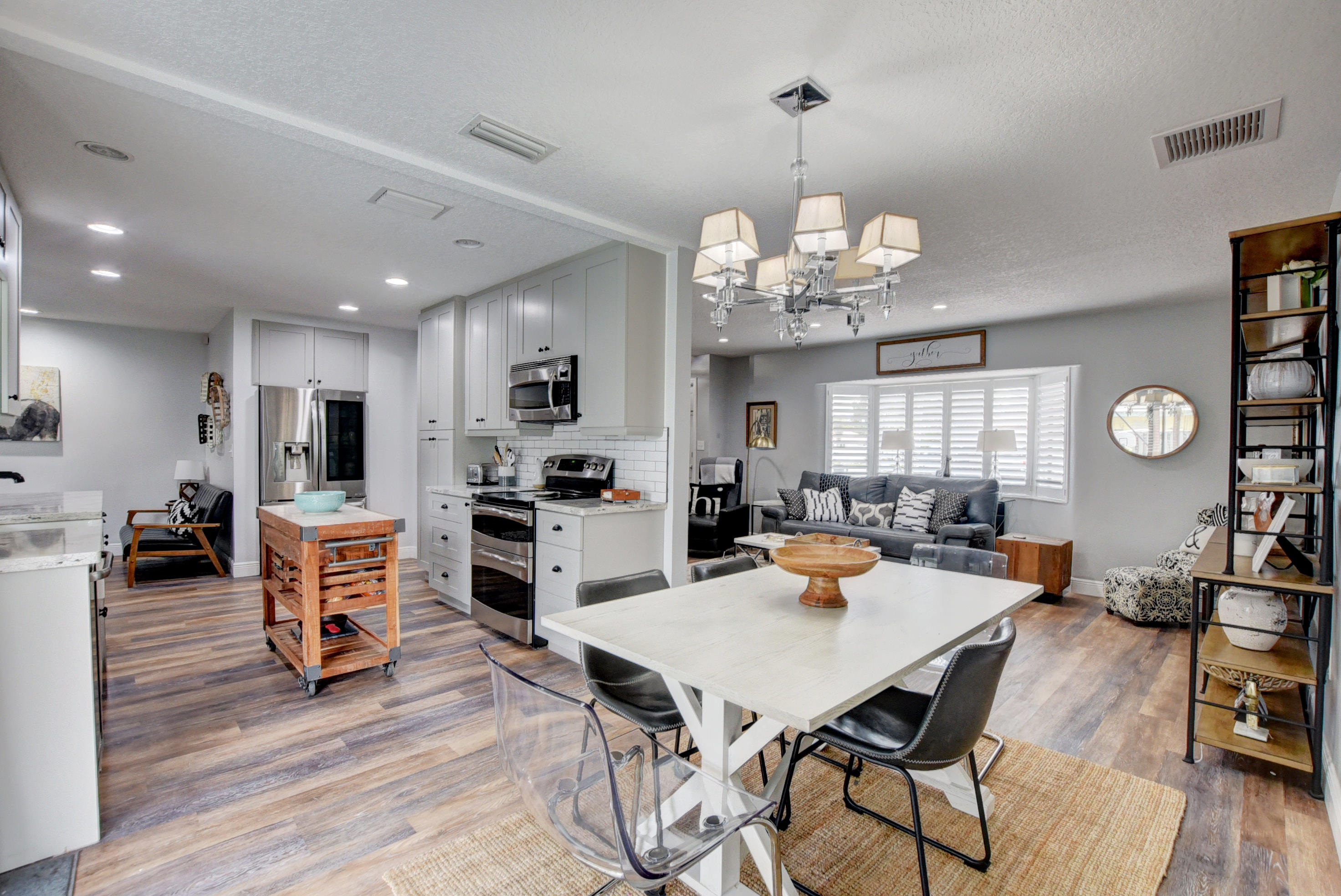 1098 Southwest 4th Street Boca Raton, FL 33486 - Photo 17 of 37 Dining