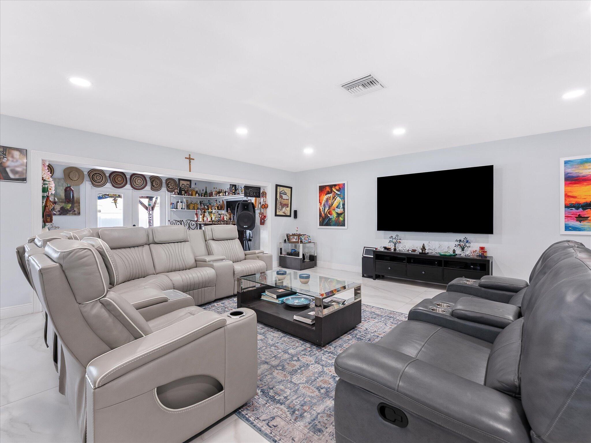 23040 Southwest 54th Avenue Boca Raton, FL 33433 - Photo 9 of 50 07-7