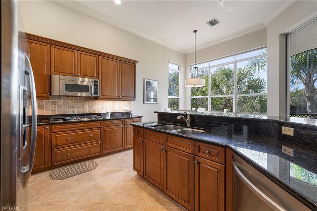 17015 Porta Vecchio Way, Unit 201 Naples, FL 34110 - Photo 15 of 34