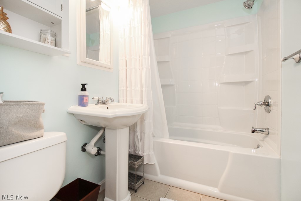 3302 Hearthstone Road Cleveland, OH 44134 - Photo 11 of 26 Gallery Image 11