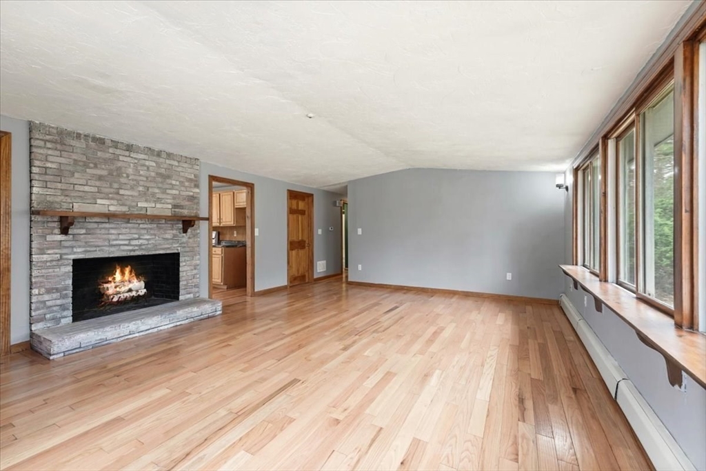 53 Jefferson Road Marshfield, MA 02050 - Photo 4 of 29 Gallery Image 4