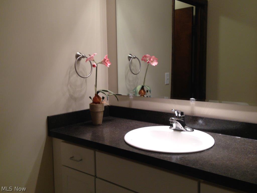 654 Dolton Road Akron, OH 44312 - Photo 24 of 25 Gallery Image 24