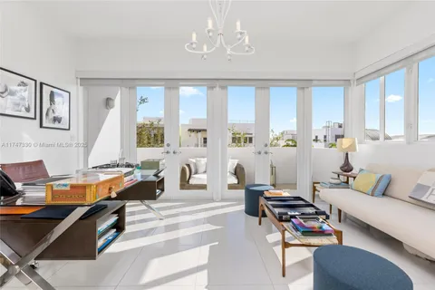 $3,400,000 | 211 Water Way, Unit 211, Miami Beach, FL 33141