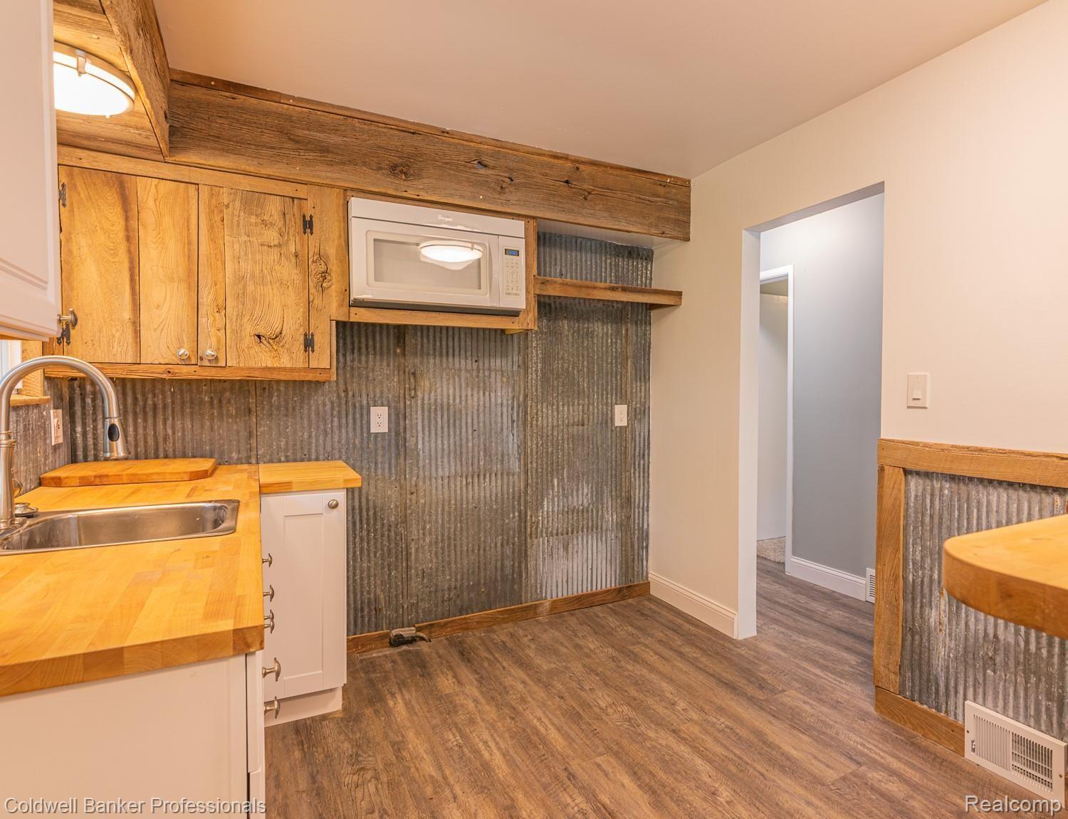 7710 Abbott Road Imlay City, MI 48444 - Photo 13 of 40 7710 Abbott Rd (30 of 40).jpg