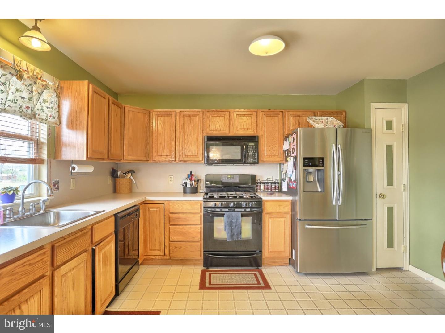 277 North View Road Fleetwood, PA 19522 - Photo 8 of 24 Gallery Image 8