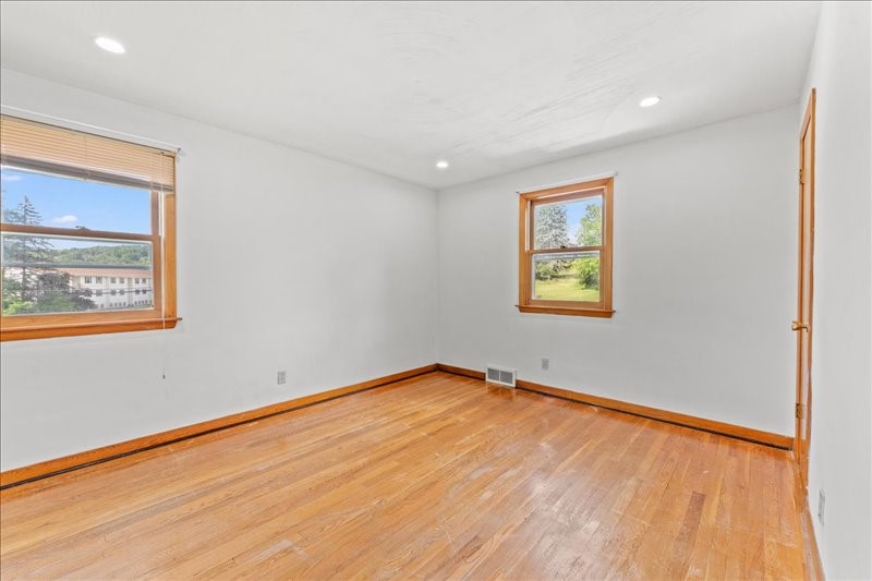 606 Reynolds Road Johnson City, NY 13790 - Photo 20 of 38