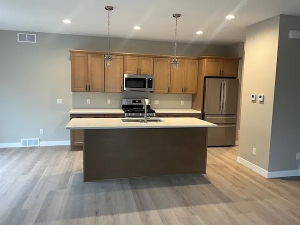 $458,900 | 190 Deerrun, Fall River, WI 53932