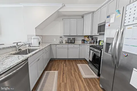 $420,000 | 7736 Port Capital Drive, Elkridge, MD 21075