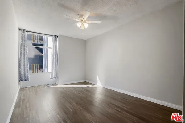 $2,100 | 100 Atlantic Avenue, Unit 516, Long Beach, CA 90802