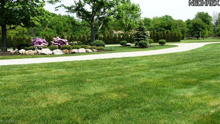 11159 Prouty Road Painesville, OH 44077 - Photo 14 of 21 Private Circular Driveway