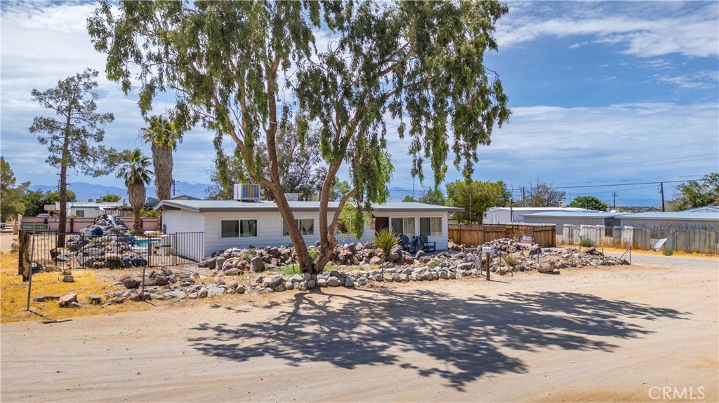 1263 South Primrose Street Ridgecrest, CA 93555 - Photo 4 of 42 Gallery Image 4