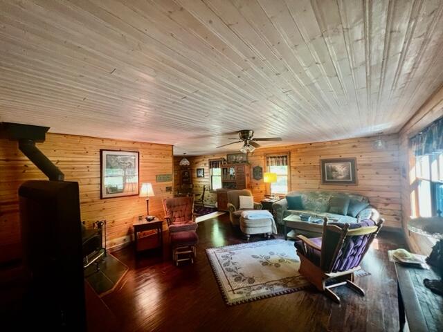 4102 Skocelas Road South Manistee, MI 49660 - Photo 8 of 39 IMG_4470