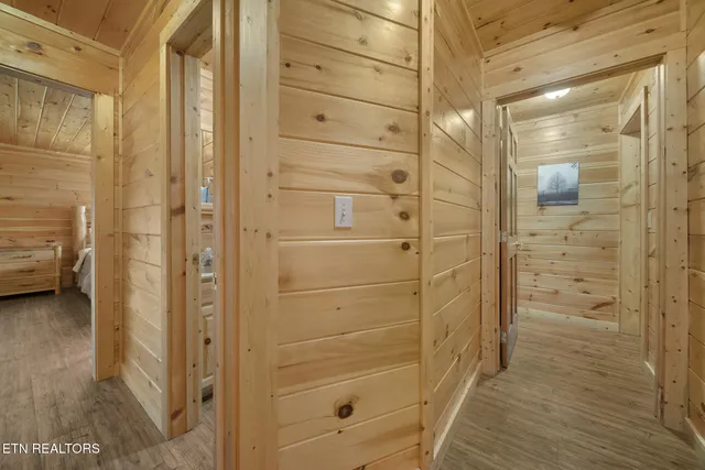 $1,100,000 | 4750 Townsend Drive, Gatlinburg, TN 37738