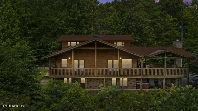 $1,100,000 | 4750 Townsend Drive, Gatlinburg, TN 37738