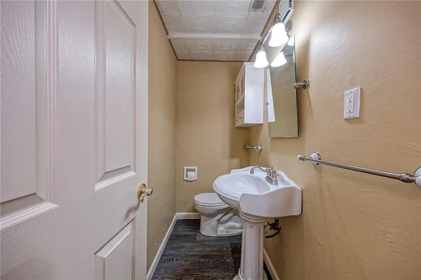 $325,000 | 421 Rampart Boulevard, New Kensington, PA 15068