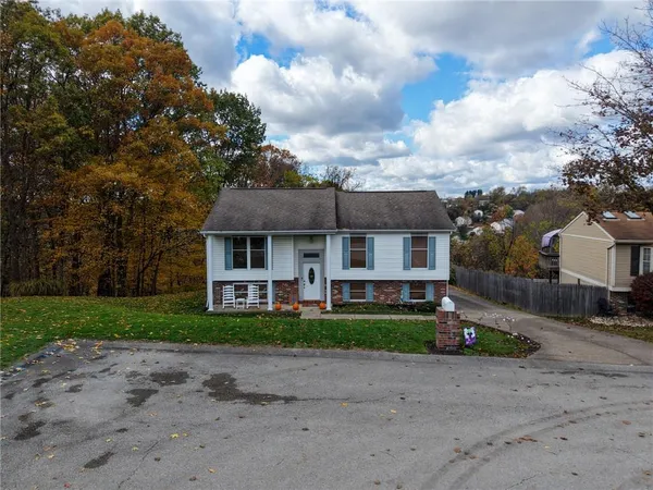 $325,000 | 421 Rampart Boulevard, New Kensington, PA 15068