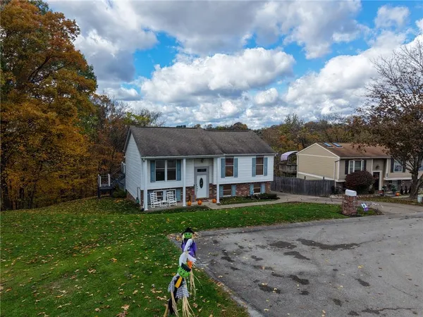 $325,000 | 421 Rampart Boulevard, New Kensington, PA 15068