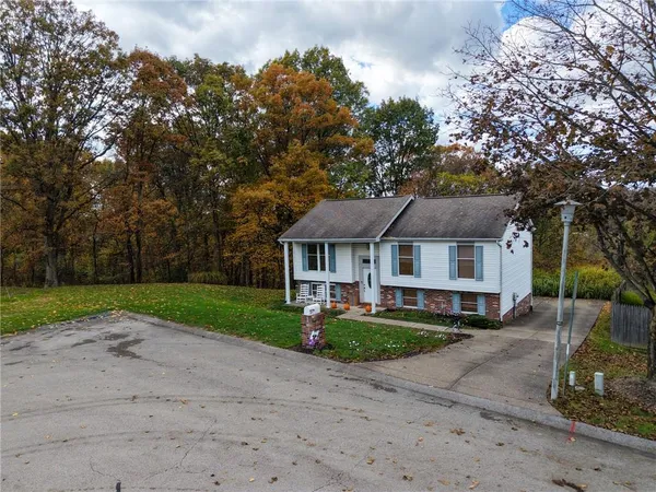 $325,000 | 421 Rampart Boulevard, New Kensington, PA 15068