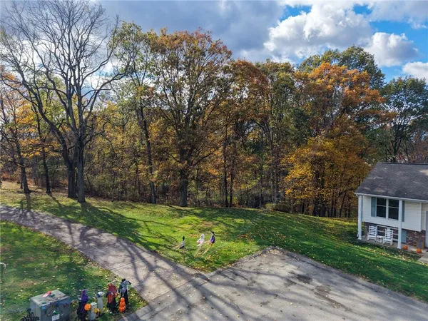 $325,000 | 421 Rampart Boulevard, New Kensington, PA 15068