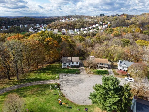 $325,000 | 421 Rampart Boulevard, New Kensington, PA 15068