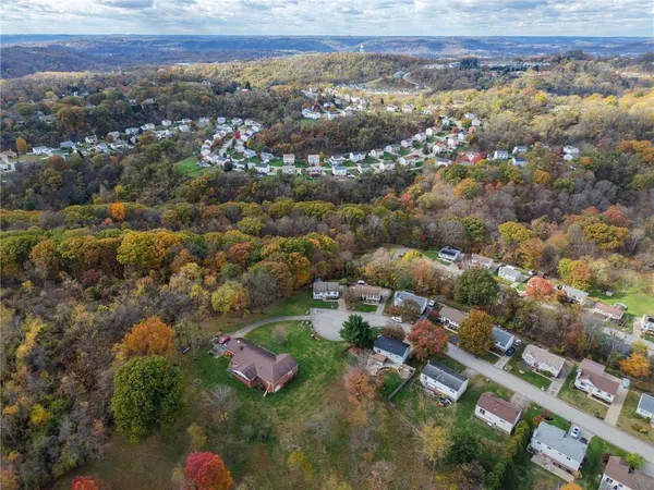 $325,000 | 421 Rampart Boulevard, New Kensington, PA 15068