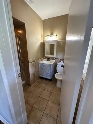a bathroom with a toilet