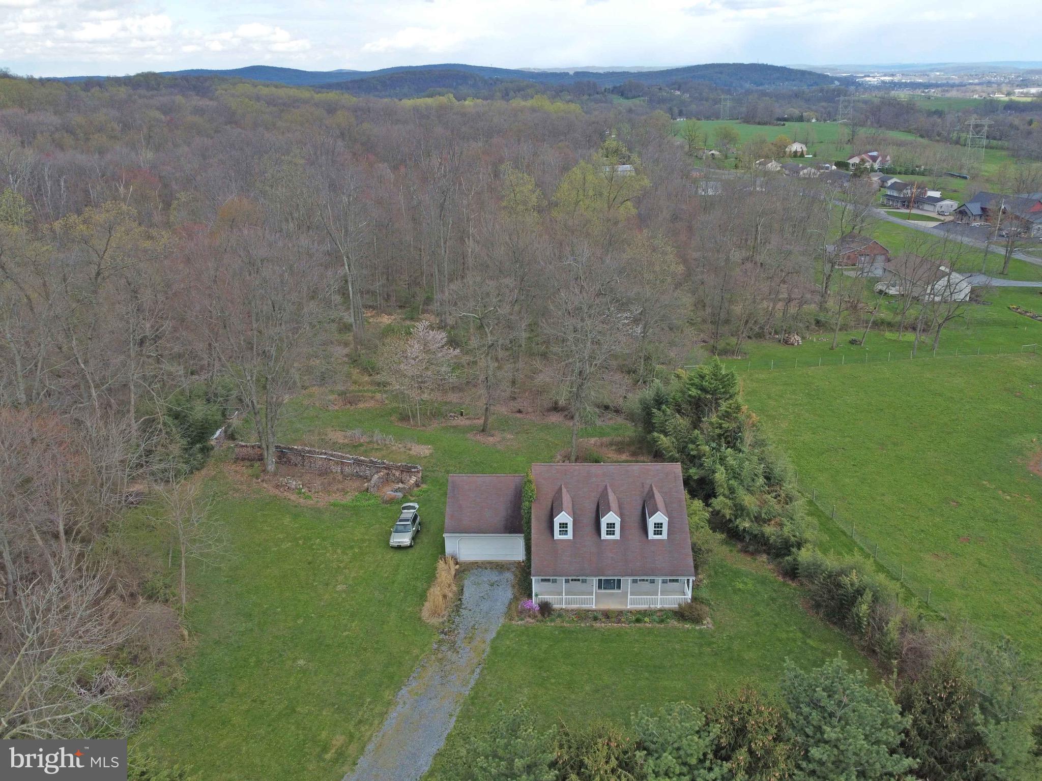 580 Mountain Road Denver, PA 17517 - Photo 3 of 39