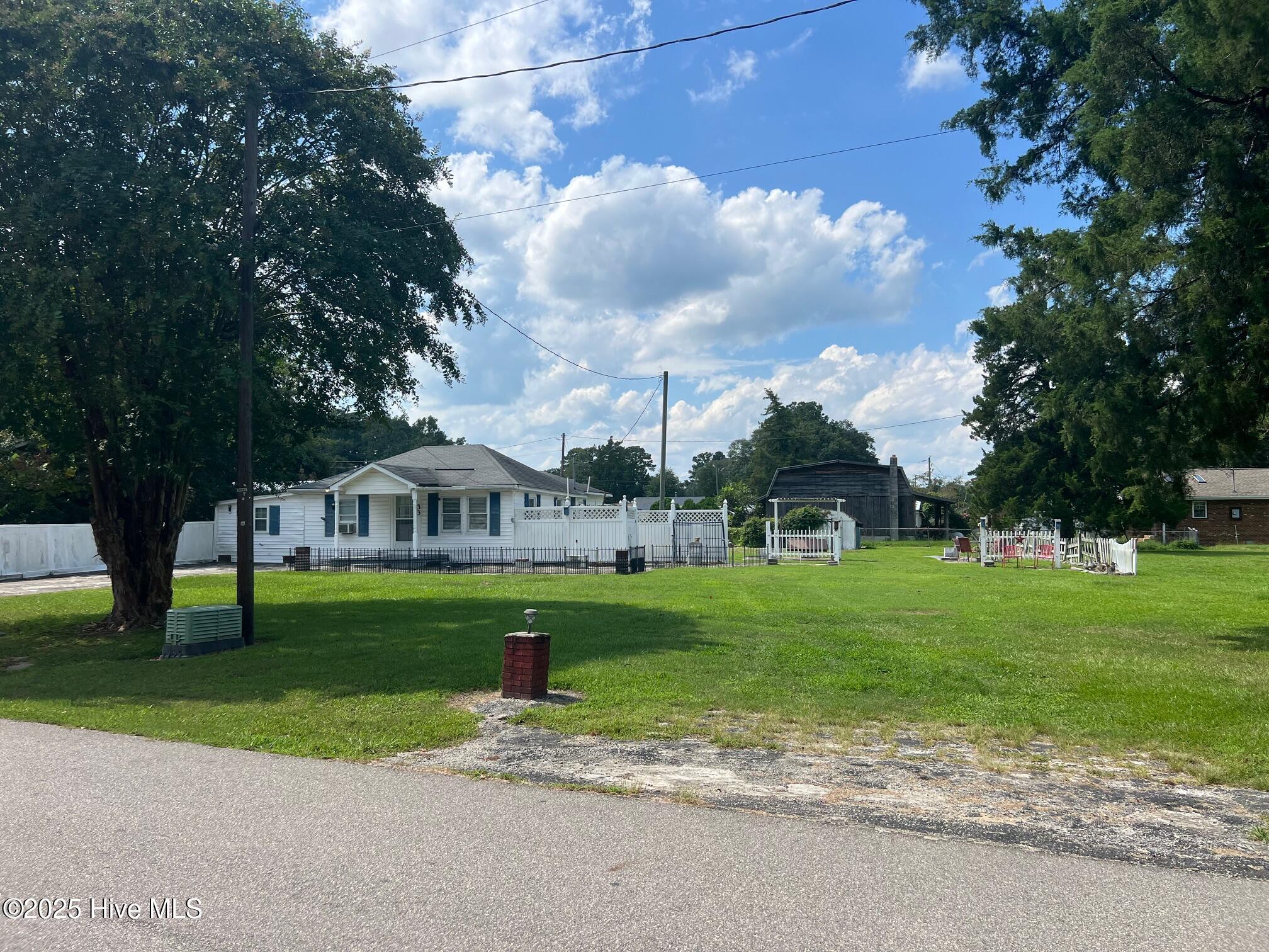 33 Adams Street Chocowinity, NC 27817 - Photo 1 of 15 IMG_0896
